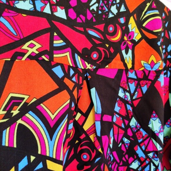 Big Dart Long Sleeve Button Down Blouse in 90s Graphic Design, Sz Large, NWT - Picture 7 of 15